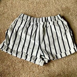Forever 21- White with Black Stripe Paper Bag Shorts- Small